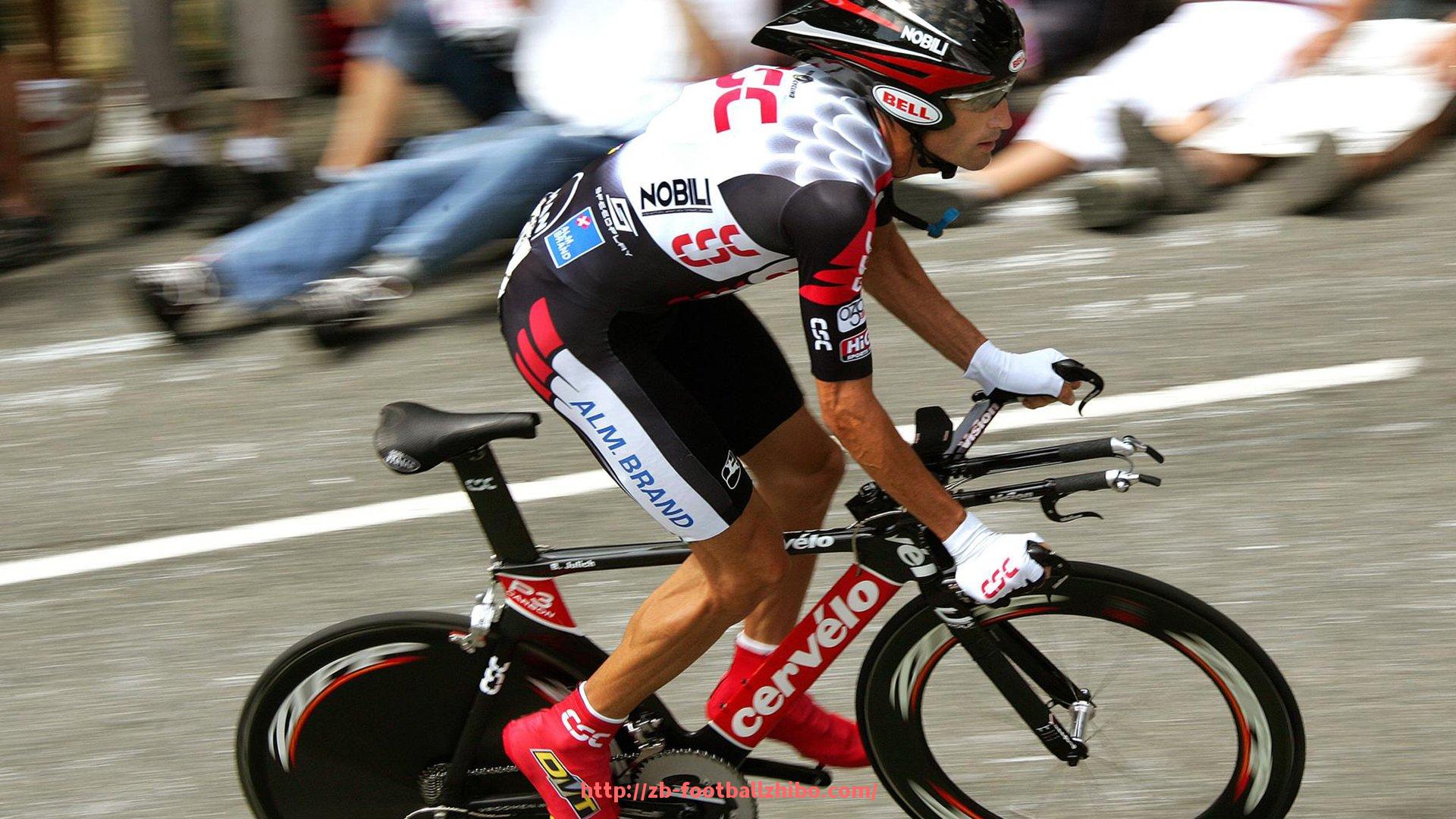 足球直播-火箭队球员约什·史密斯效力期间表现分析